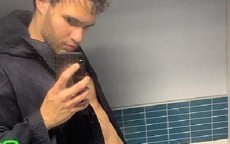 Ragazzo fisicato e dotato per donna vogliosa o coppie cuckold