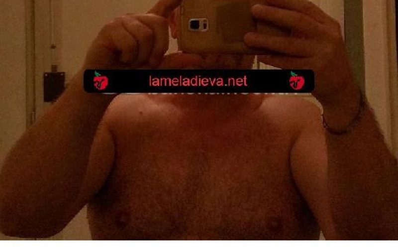 Dotato, Ospitale e molto Discreto
