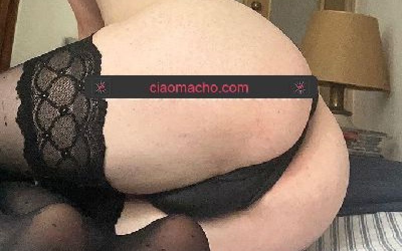 checca sfondata ospita etero porci